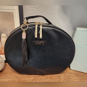 Lancôme Le Parisian Faux Leather Round Train Case in black 13x10x4